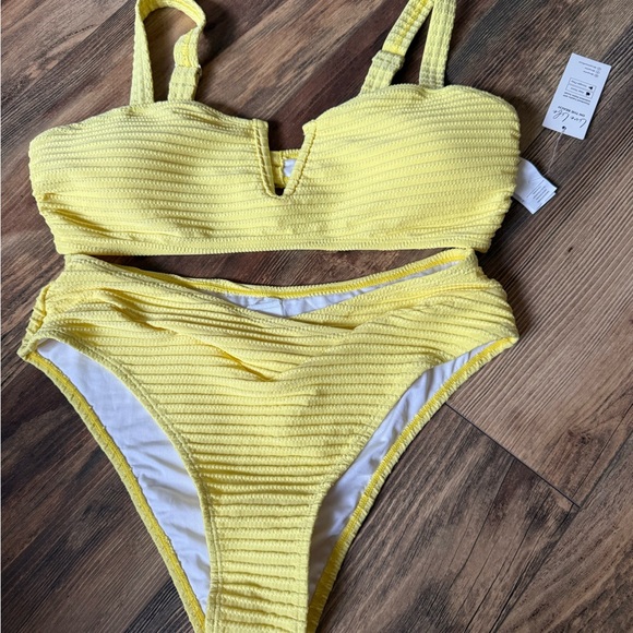 Cupshe Yellow Bikini Set - Picture 2 of 4